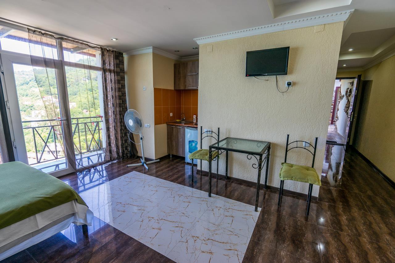 Aniva The Hotel Батуми Экстерьер фото