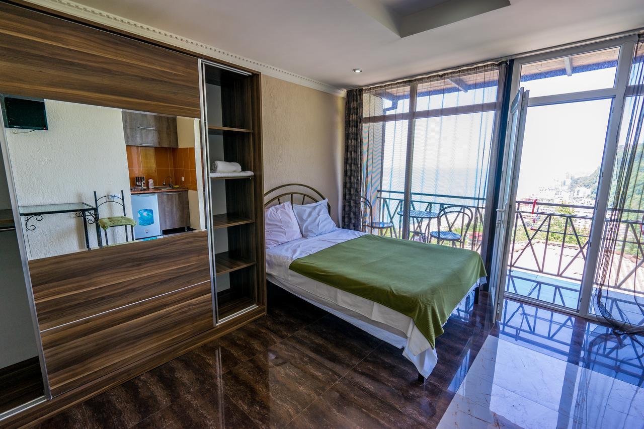Aniva The Hotel Батуми Экстерьер фото